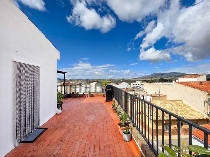 Image No.40-3 Bed Townhouse for sale