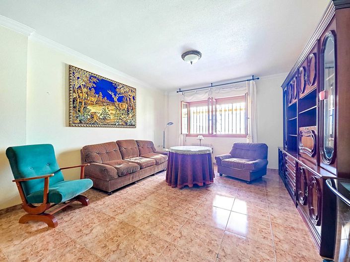 Image No.10-3 Bed Townhouse for sale