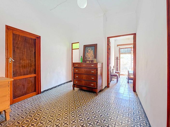 Image No.22-5 Bed Townhouse for sale