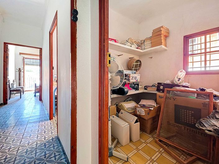 Image No.34-5 Bed Townhouse for sale