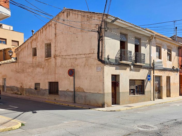 Image No.41-5 Bed Townhouse for sale