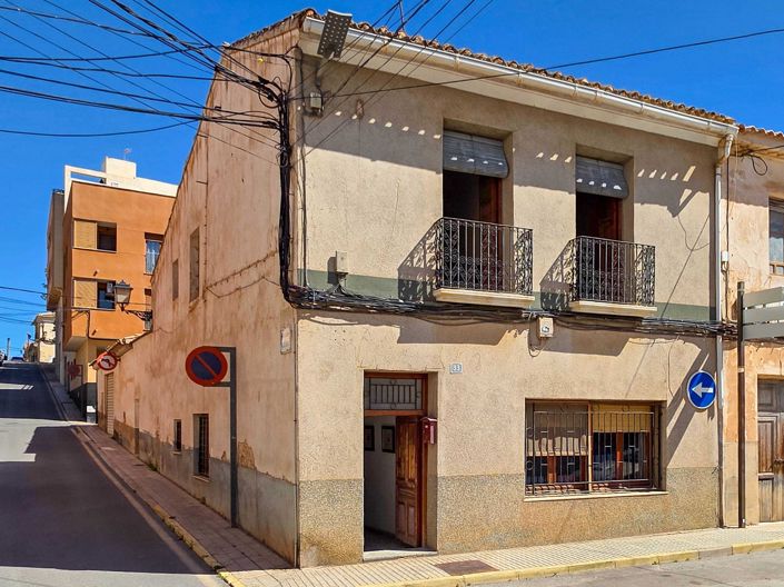 Image No.42-5 Bed Townhouse for sale