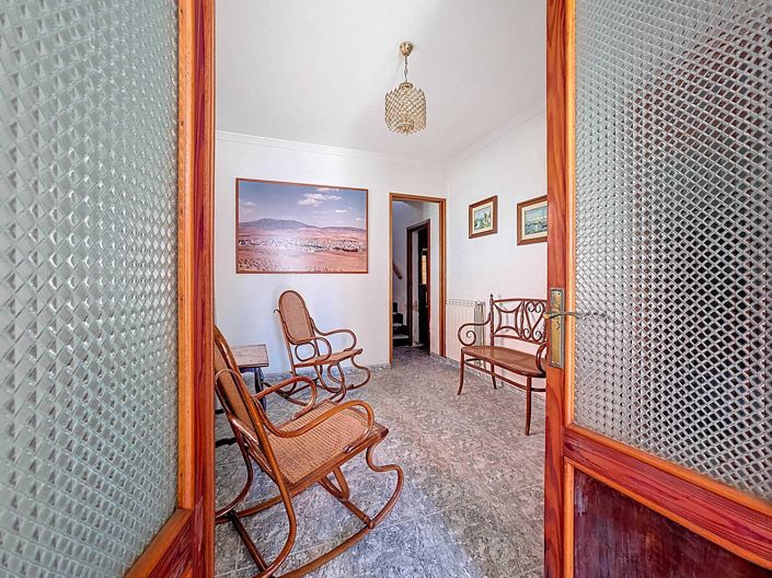 Image No.6-5 Bed Townhouse for sale