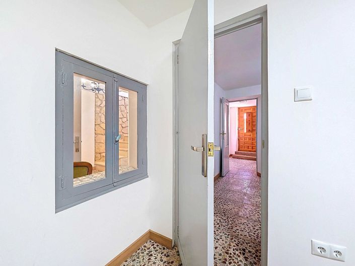 Image No.20-3 Bed Townhouse for sale