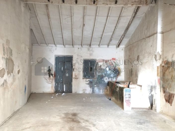 Image No.11-1 Bed Townhouse for sale