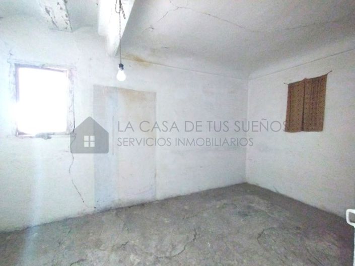 Image No.15-3 Bed Country House for sale