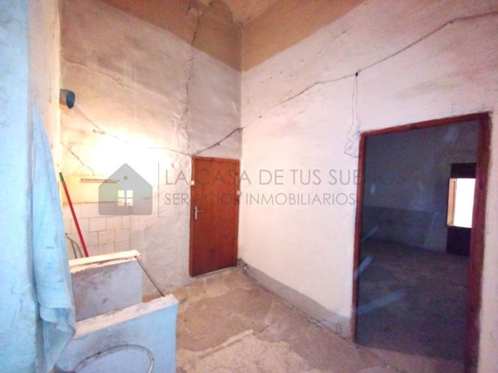 Image No.6-3 Bed Country House for sale