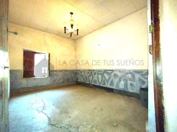 Image No.9-3 Bed Country House for sale