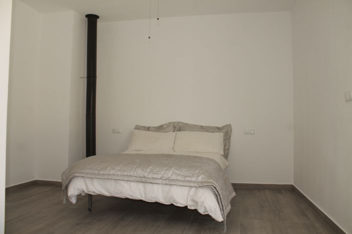 Image No.23-4 Bed Townhouse for sale