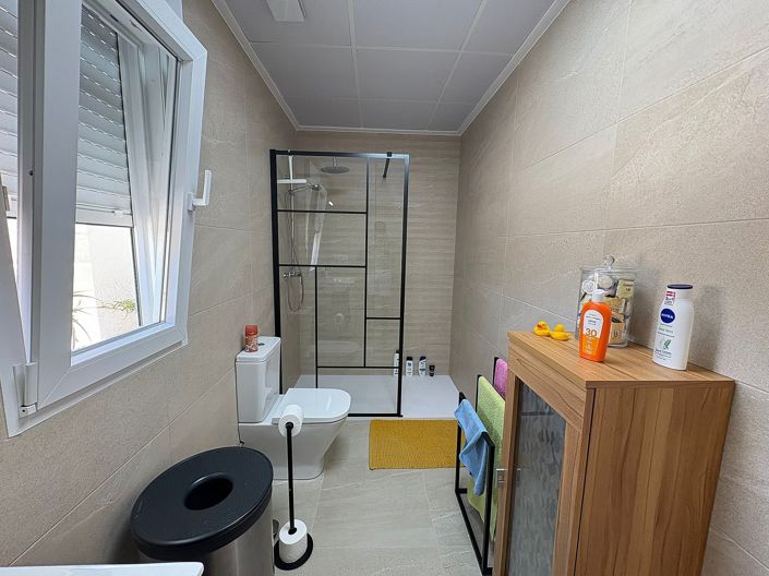 Image No.21-3 Bed Villa for sale