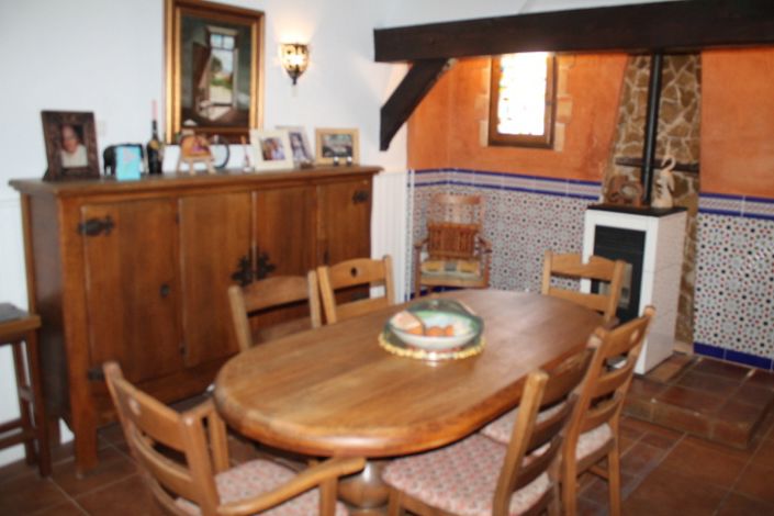 Image No.20-2 Bed Townhouse for sale