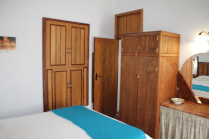 Image No.33-2 Bed Townhouse for sale