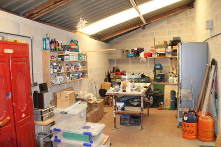 Image No.40-2 Bed Townhouse for sale