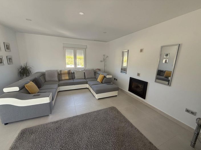 Image No.15-3 Bed Villa for sale