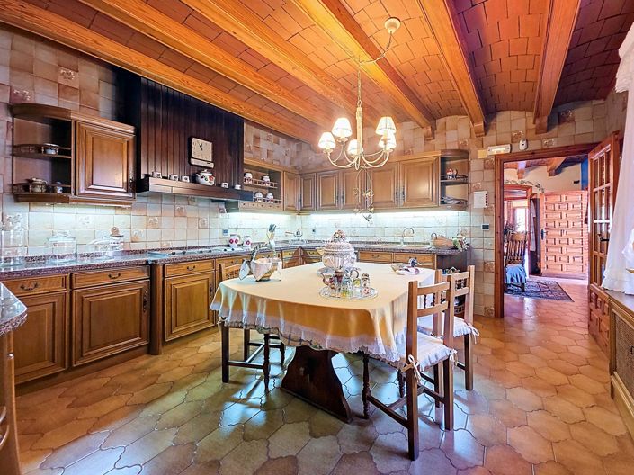 Image No.12-6 Bed Villa for sale