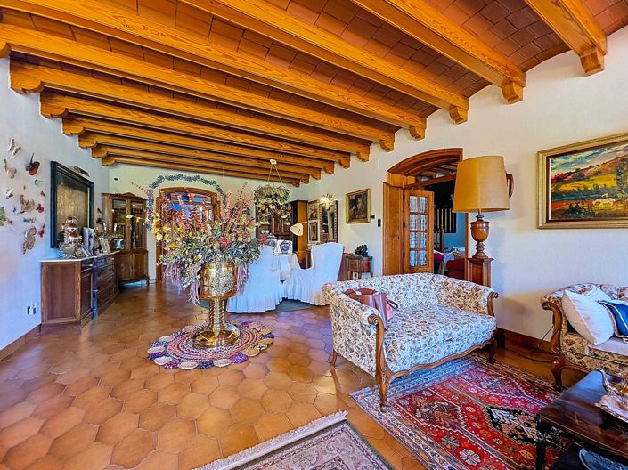 Image No.19-6 Bed Villa for sale