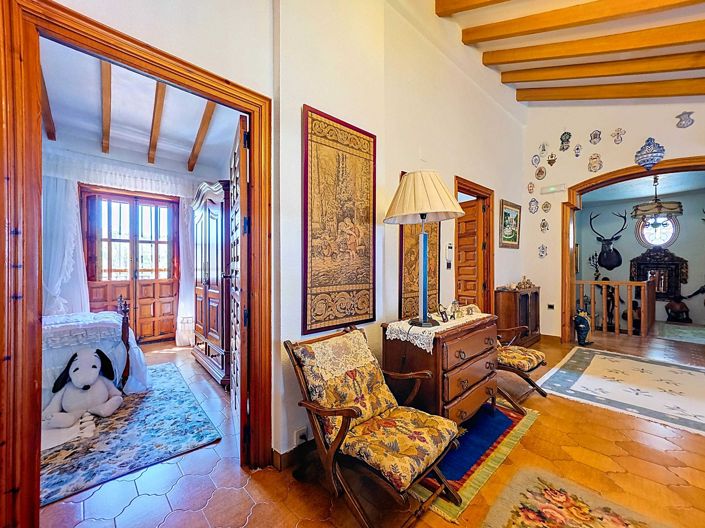 Image No.42-6 Bed Villa for sale