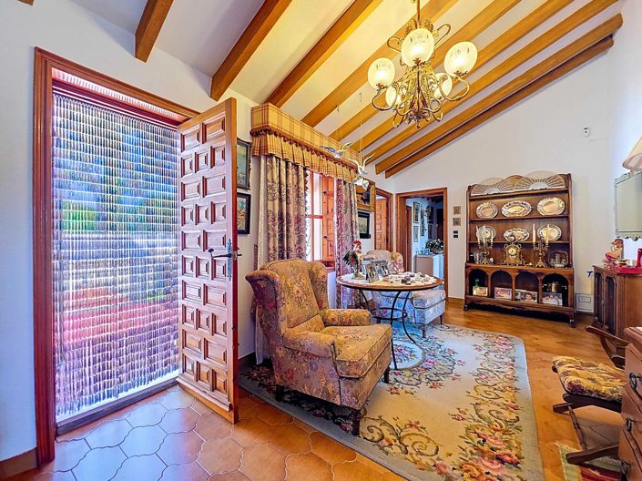 Image No.43-6 Bed Villa for sale