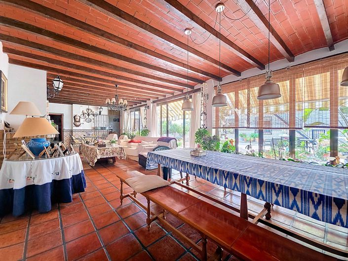 Image No.7-6 Bed Villa for sale