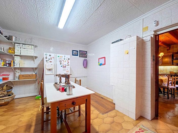 Image No.10-6 Bed Villa for sale