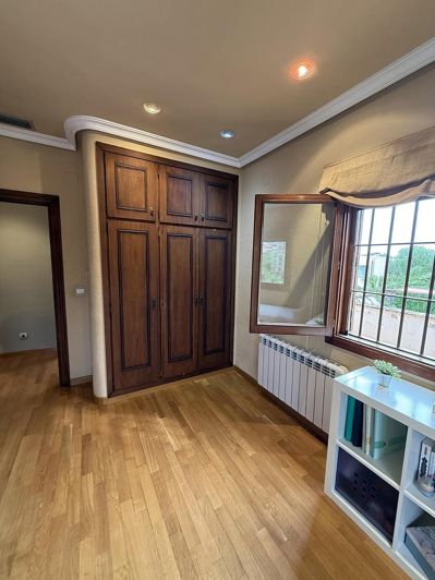 Image No.15-4 Bed Villa for sale