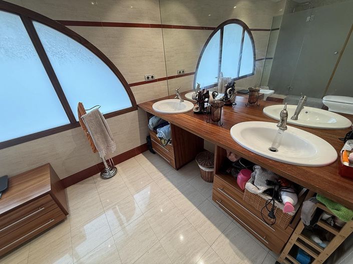 Image No.34-4 Bed Villa for sale