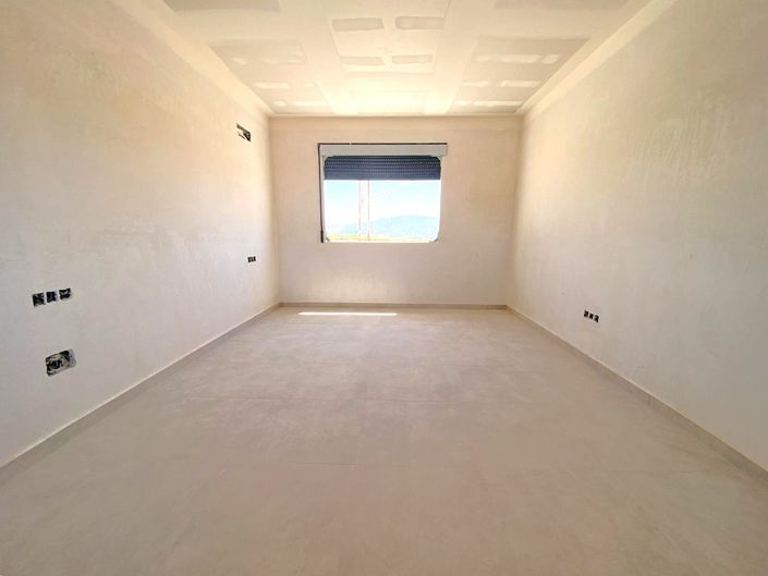 Image No.8-3 Bed Villa for sale