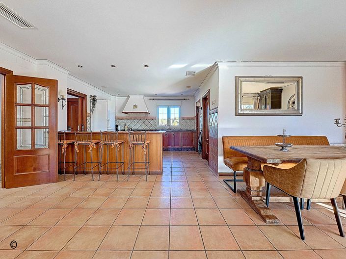 Image No.13-6 Bed Villa for sale