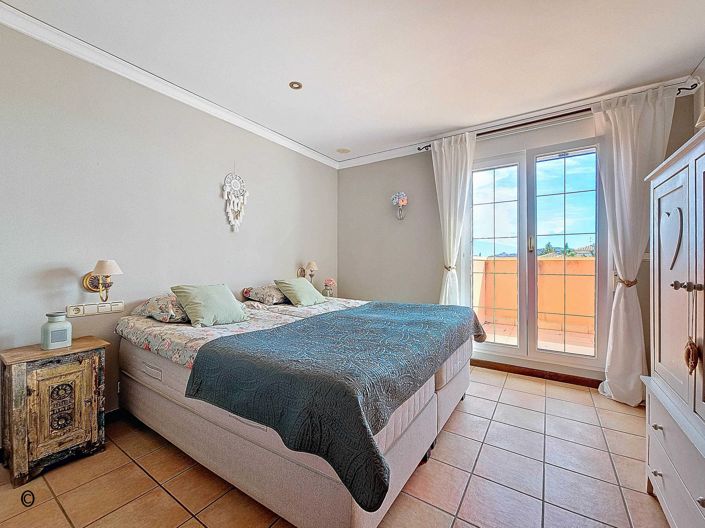 Image No.28-6 Bed Villa for sale