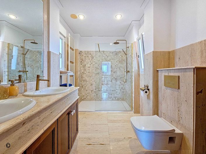 Image No.31-6 Bed Villa for sale