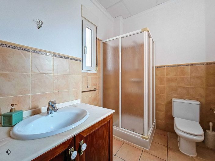 Image No.40-6 Bed Villa for sale