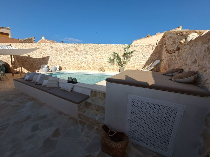 Image No.37-3 Bed Townhouse for sale