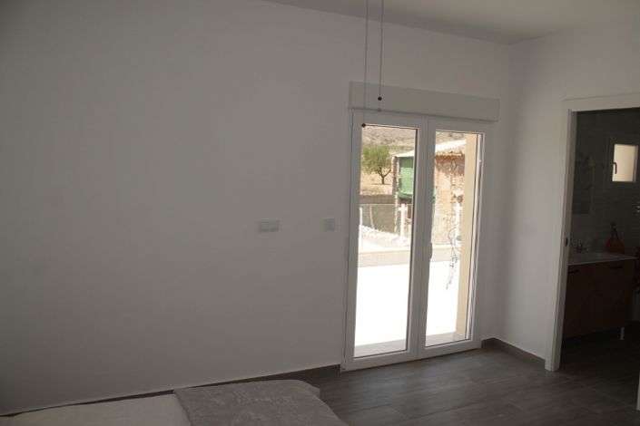 Image No.39-4 Bed Country House for sale