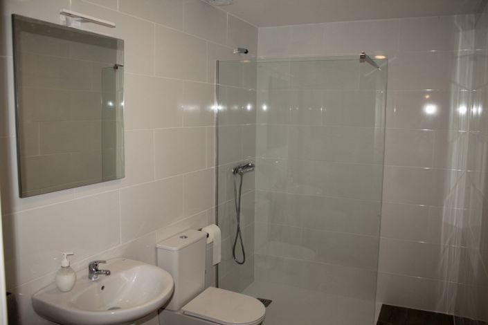 Image No.41-4 Bed Country House for sale