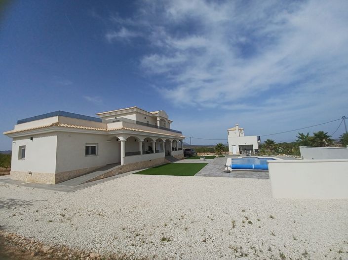 Image No.11-6 Bed Villa for sale