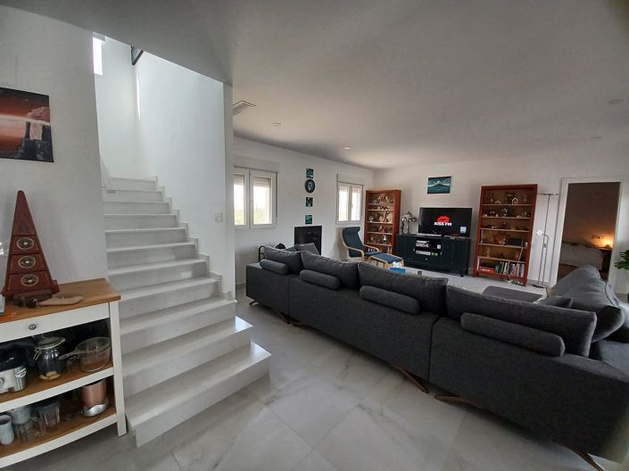 Image No.23-6 Bed Villa for sale