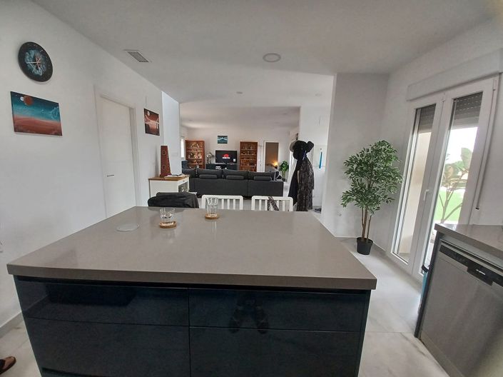 Image No.24-6 Bed Villa for sale