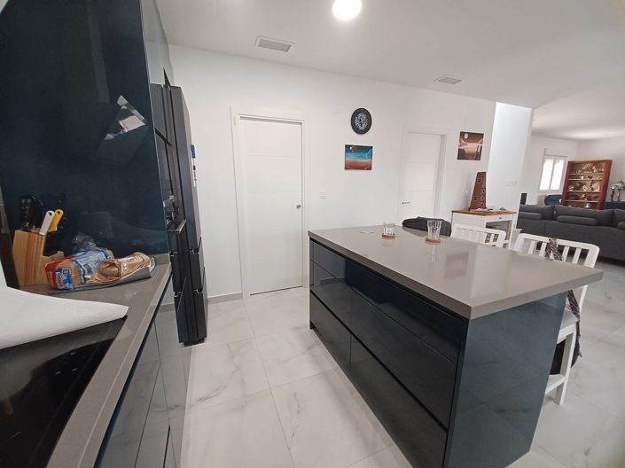 Image No.29-6 Bed Villa for sale