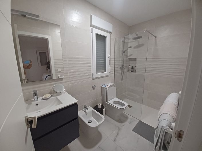 Image No.48-6 Bed Villa for sale