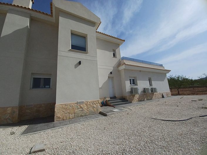 Image No.8-6 Bed Villa for sale