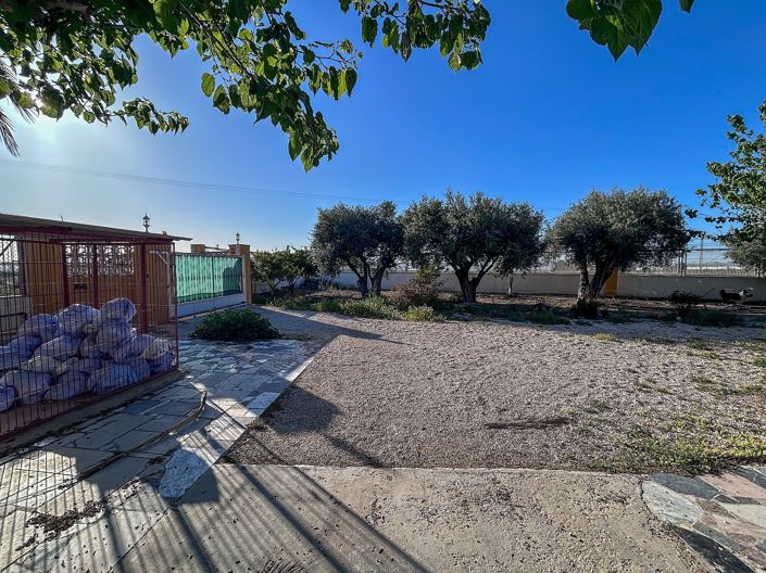 Image No.10-4 Bed Country House for sale