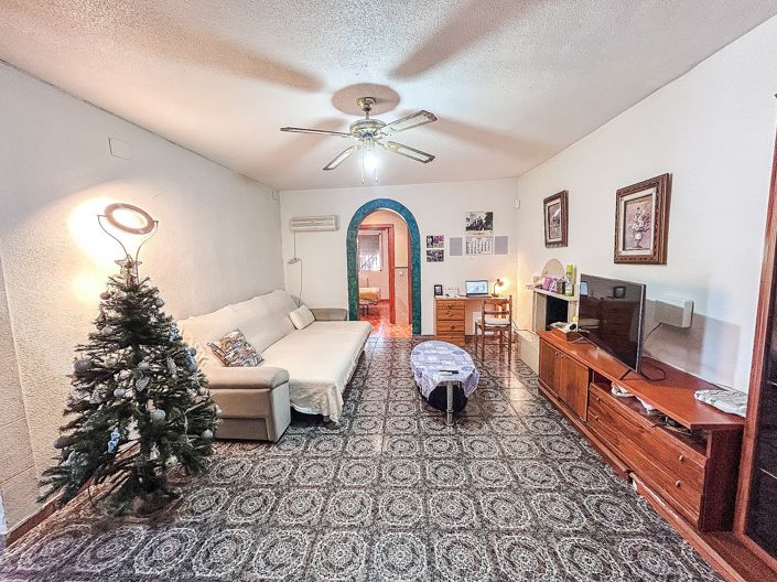 Image No.23-4 Bed Country House for sale