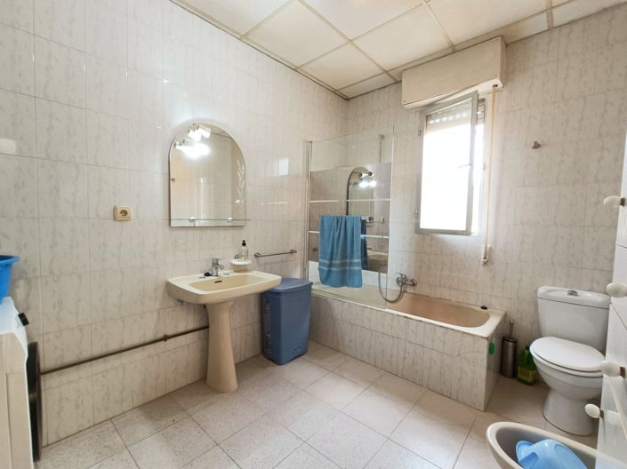 Image No.31-4 Bed Villa for sale