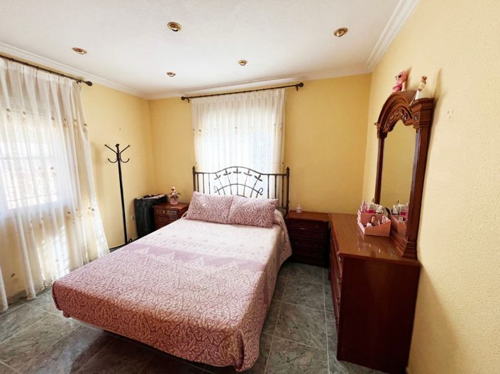 Image No.32-4 Bed Villa for sale