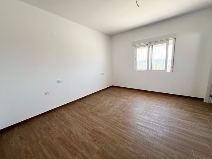 Image No.23-3 Bed Villa for sale