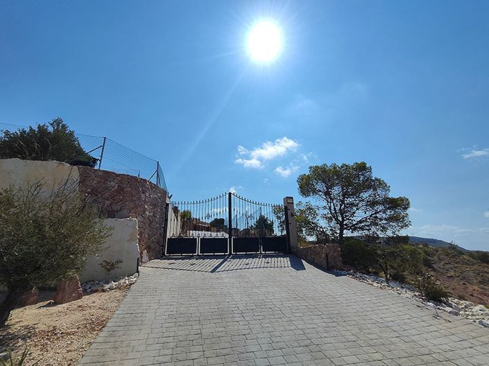 Image No.8-4 Bed Villa for sale