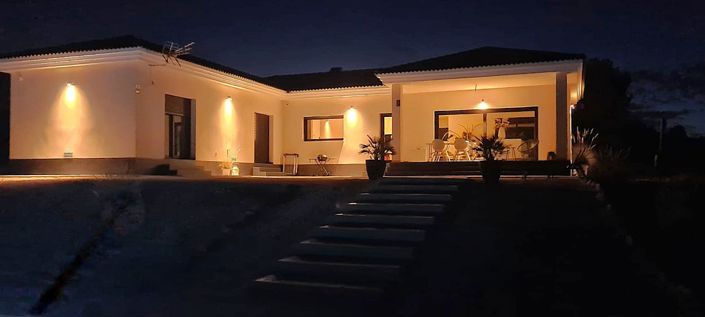 Image No.41-4 Bed Villa for sale