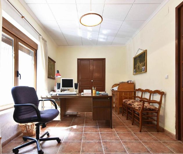 Image No.17-12 Bed Country House for sale