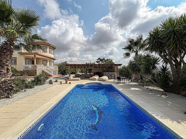 Image No.3-5 Bed Villa for sale