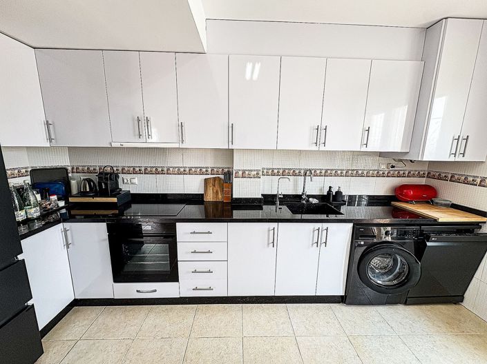 Image No.37-5 Bed Villa for sale